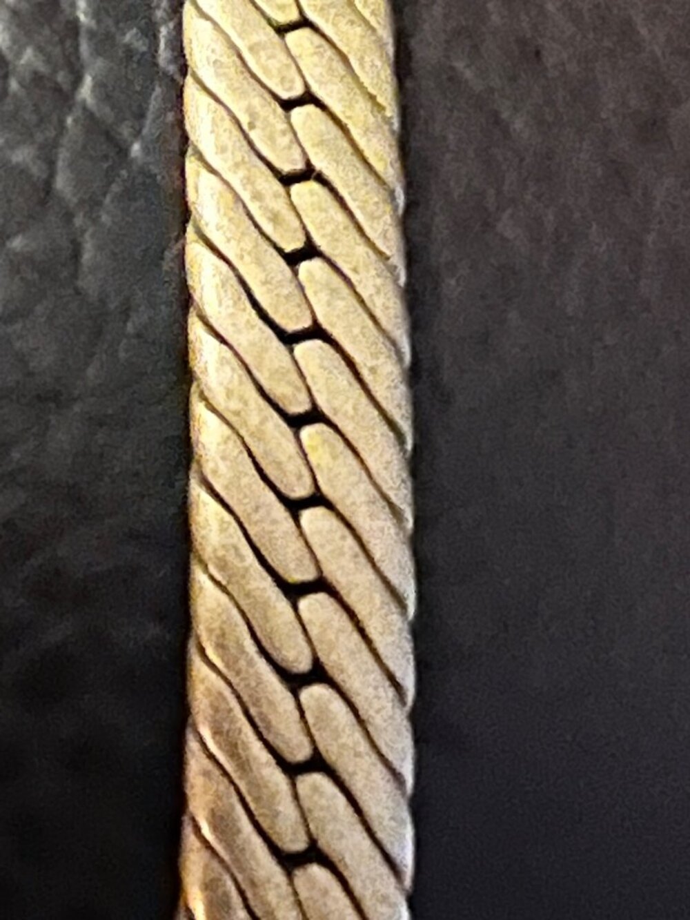Givenchy Gold Tone Herringbone Chain Necklace With Chunky Clasp 19" - Picture 3 of 10